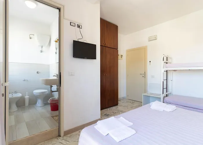 Отель Altamira *